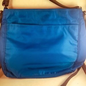 NWOT Thirty-one Everything Crossbody purse
